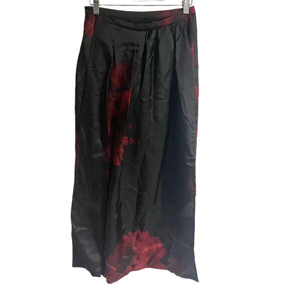 No 21 Skirt with Train size 40/small Black Red Floral Viscose - Picture 2 of 6
